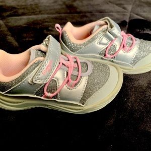 New Oshkosh toddler shoes